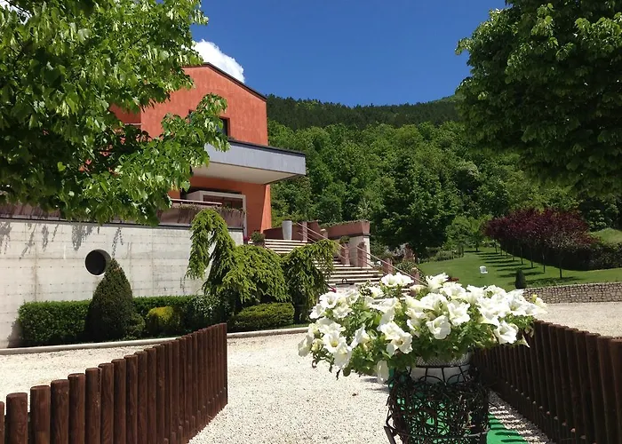 Hotel Elodia Relais LʼAquila
